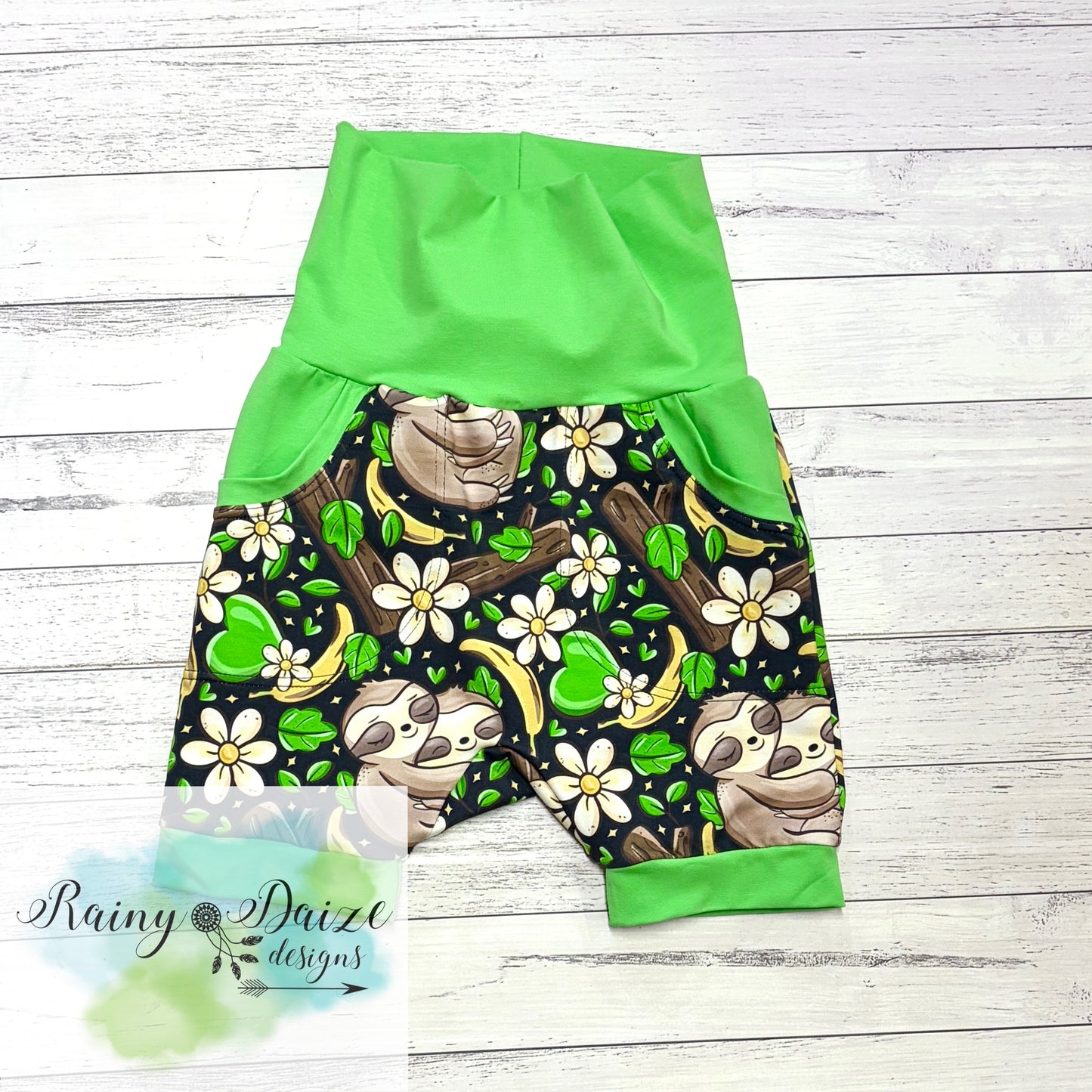 Size 6-9y GWM Sloth Shorts