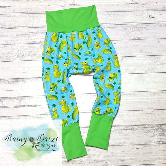 Size 1-3y GWM Crocodile Pants